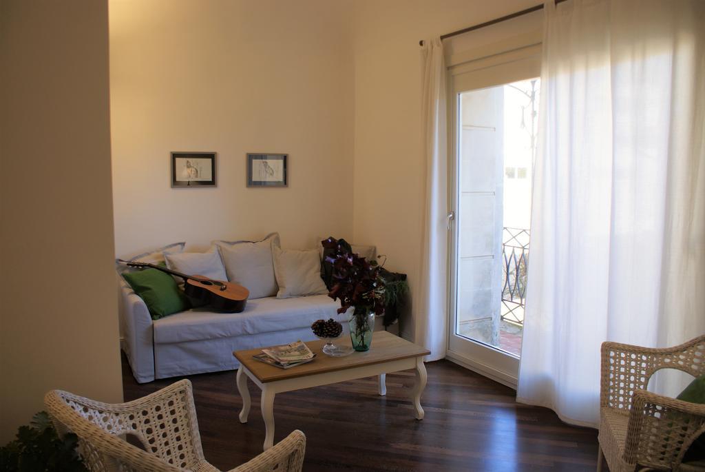 Frasteva Villa Aci Castello Eksteriør billede