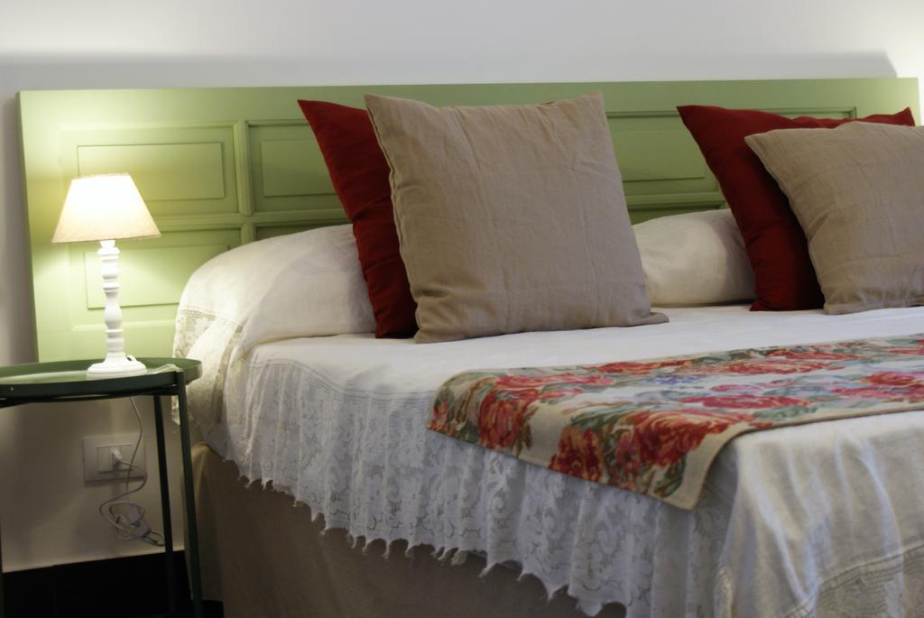 Frasteva Villa Aci Castello Eksteriør billede